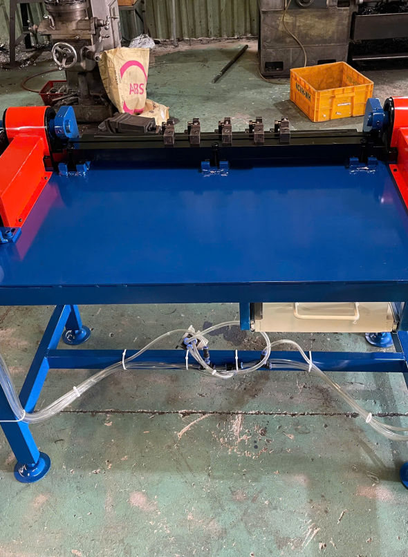Máy chấn lưới ( sử dụng bằng hơi )
