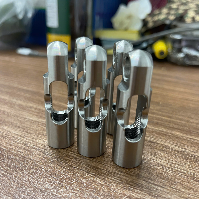 ĐẦU REN INOX