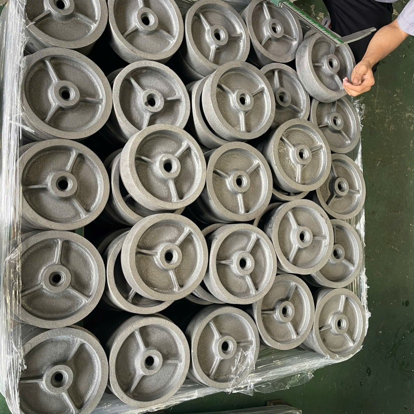 BÁNH XE ĐÚC Ø210*50MM 